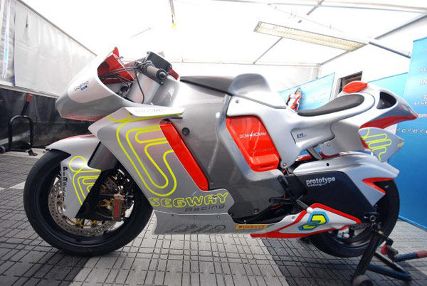 2012 MotoCzysz E1pc may set an emotorbike speed record, our hearts afire